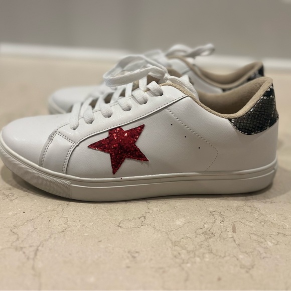 Star sneakers - Picture 3 of 3